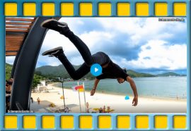 Perfekt getimte Momente in einem Video. Alle Achtung, da geht es ja teilweise richtig knapp zu.
